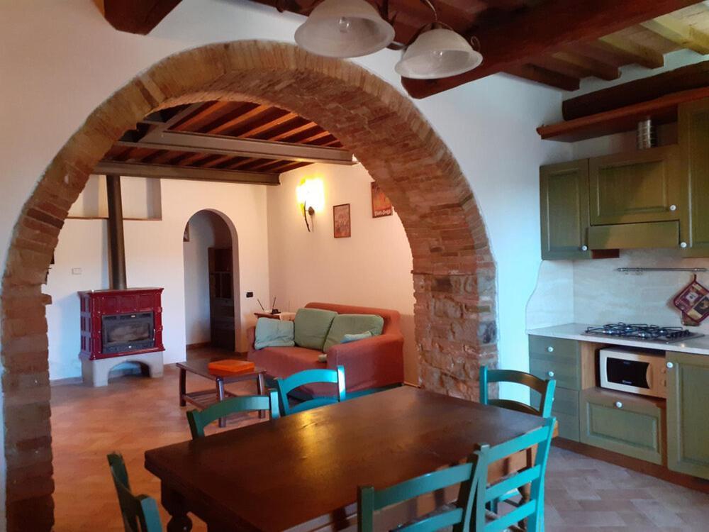 Agriturismo Alle Rose Volterra Exterior photo